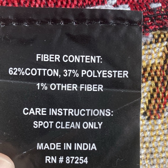 NWT Beautiful Red & White Snowflakes ❄️ Holiday Tapestry Table Runner 70x13 - Picture 9 of 14